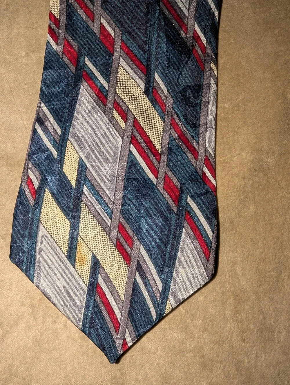 Vintage peak 90s